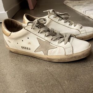 golden goose superstar Size 9 with nylon zipper dust bag